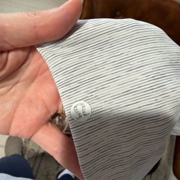 Lululemon On The Fly Pant *27"
Wee Are From Space Nimbus Battleship size 10 - Picture 8 of 10